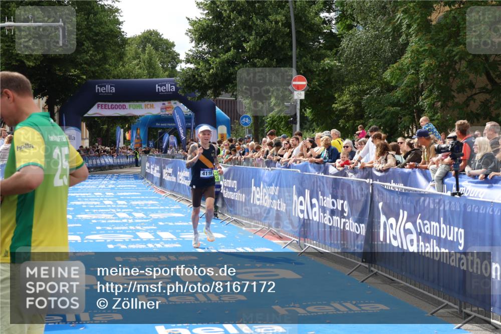 29.06.2025 - hella hamburg halbmarathon Zöllner http://msf.ph/oto/8167172 29.06.2025 10:17:12 Ziel 4116 meine-sportfotos.de