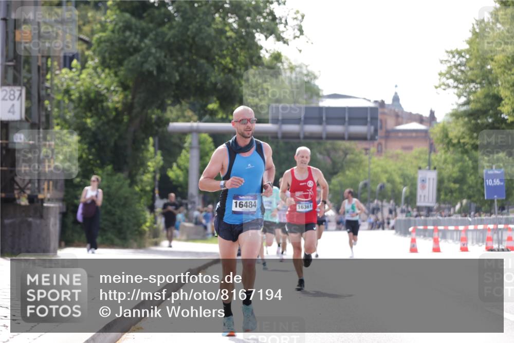 29.06.2025 - hella hamburg halbmarathon Jannik Wohlers http://msf.ph/oto/8167194 29.06.2025 09:41:07 Lombardsbrücke 2459, 9442, 10234, 11624, 16361, 16484, 17856 meine-sportfotos.de