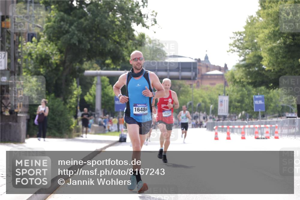 29.06.2025 - hella hamburg halbmarathon Jannik Wohlers http://msf.ph/oto/8167243 29.06.2025 09:41:08 Lombardsbrücke 2459, 9442, 10234, 11624, 16361, 16484, 17856 meine-sportfotos.de