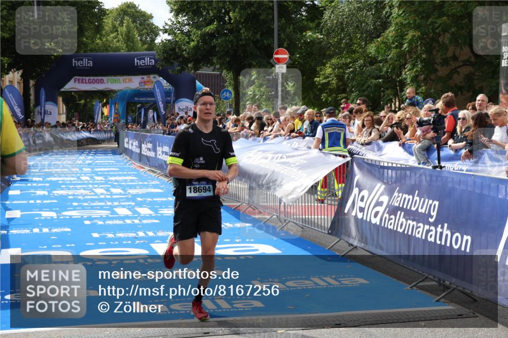 29.06.2025 - hella hamburg halbmarathon Zöllner http://msf.ph/oto/8167256 29.06.2025 10:17:28 Ziel 18694 meine-sportfotos.de