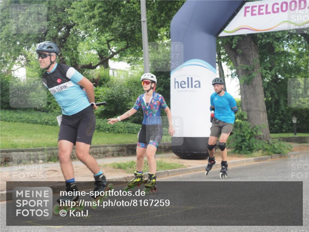 29.06.2025 - hella hamburg halbmarathon KatJ http://msf.ph/oto/8167259 29.06.2025 09:16:24 Zwischen KM18-KM19  meine-sportfotos.de