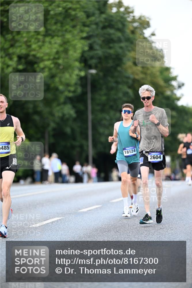 29.06.2025 - hella hamburg halbmarathon Dr. Thomas Lammeyer http://msf.ph/oto/8167300 29.06.2025 09:45:19 Kennedybrücke 1241, 2604, 10485 meine-sportfotos.de
