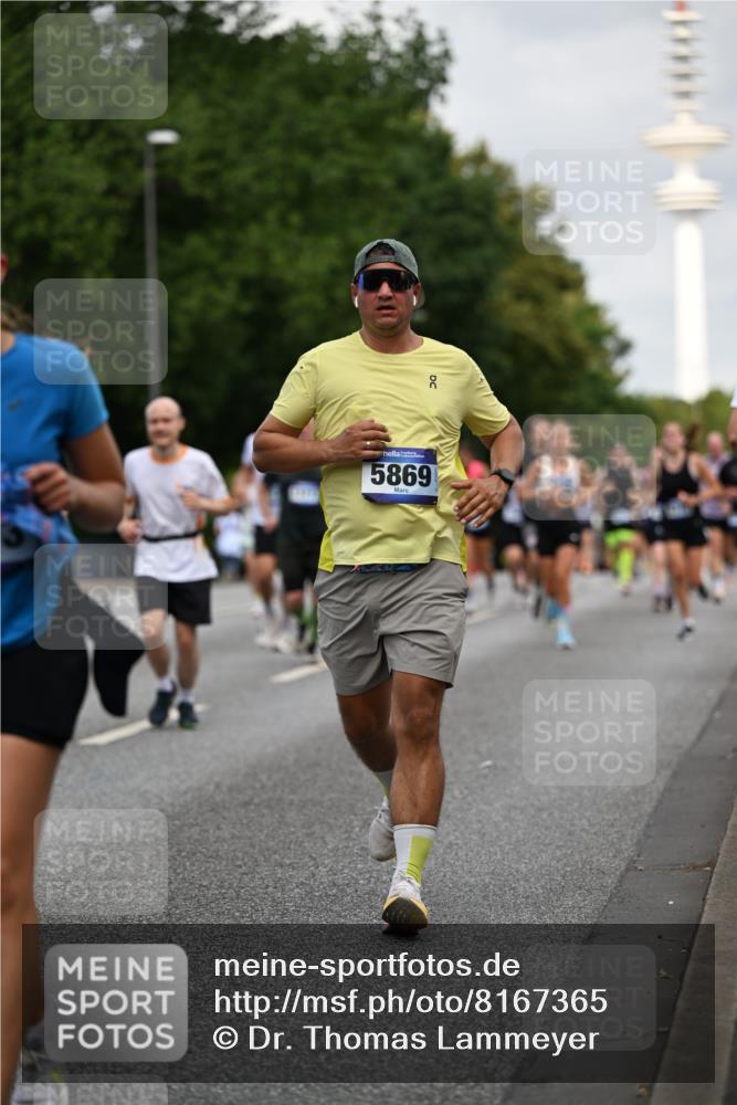 29.06.2025 - hella hamburg halbmarathon Dr. Thomas Lammeyer http://msf.ph/oto/8167365 29.06.2025 10:09:25 Kennedybrücke 1213, 1863, 2298, 3071, 3578, 4014, 4220, 4394, 5073, 5869, 6059, 6907, 6908, 7826, 8316, 8999, 9007, 9019, 9075, 9165, 9361, 9559, 9680, 10694 meine-sportfotos.de