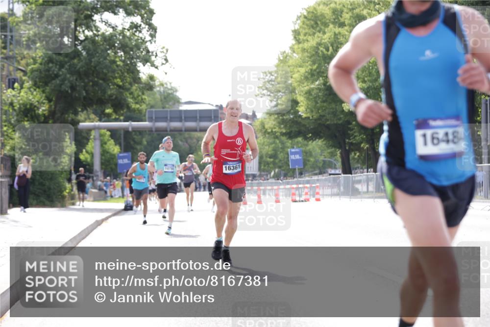 29.06.2025 - hella hamburg halbmarathon Jannik Wohlers http://msf.ph/oto/8167381 29.06.2025 09:41:10 Lombardsbrücke 2459, 4571, 9442, 10234, 10780, 11194, 16361, 16484, 17856 meine-sportfotos.de