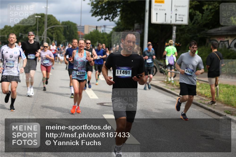 29.06.2025 - hella hamburg halbmarathon Yannick Fuchs http://msf.ph/oto/8167433 29.06.2025 10:40:49 20KM 1139, 2222, 2842, 3087, 4091, 4237, 4497, 4949, 5459, 6373, 6388, 6421, 6691, 6700, 6978, 7335, 8023, 8142, 8482, 8981, 9232, 9386, 9529, 9786, 9794, 11185, 11491, 12171, 12269, 12579, 12651, 12891, 13630, 13698, 13728, 13782, 13940, 14045, 14262, 14541, 14722, 15133, 15149, 15157, 15206, 15684, 15900, 16081, 16127, 16136, 16286, 16466, 16475, 17008, 17190, 17281, 17332, 17353, 17461, 17492, 17669, 17865, 17892, 18118, 19128 meine-sportfotos.de