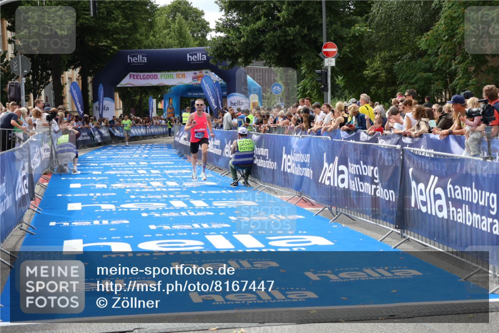 29.06.2025 - hella hamburg halbmarathon Zöllner http://msf.ph/oto/8167447 29.06.2025 10:18:06 Ziel 19072 meine-sportfotos.de