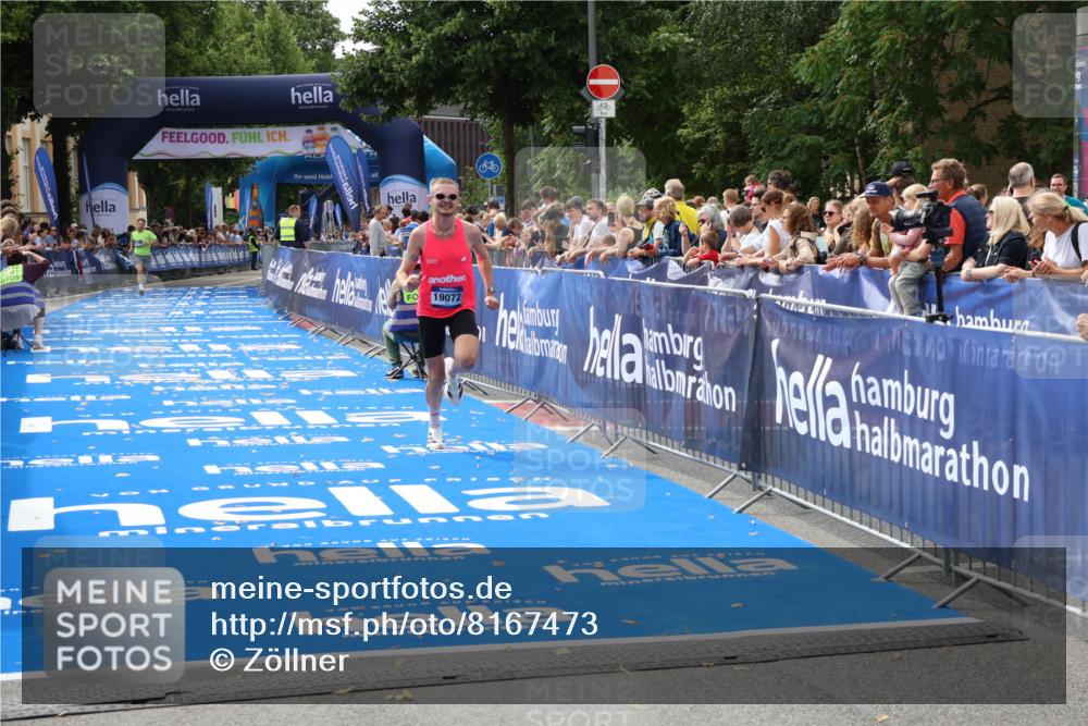 29.06.2025 - hella hamburg halbmarathon Zöllner http://msf.ph/oto/8167473 29.06.2025 10:18:07 Ziel 19072 meine-sportfotos.de