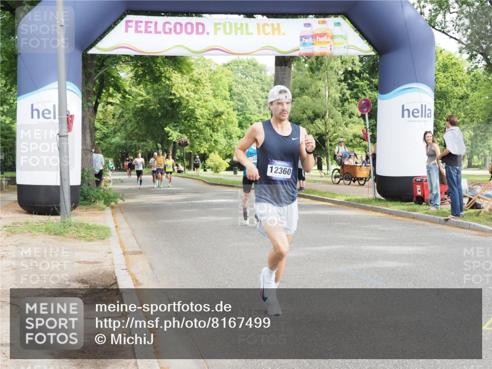 29.06.2025 - hella hamburg halbmarathon MichiJ http://msf.ph/oto/8167499 29.06.2025 10:14:24 Zwischen KM18-KM19 5301, 9385, 12360 meine-sportfotos.de