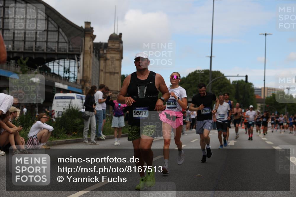 29.06.2025 - hella hamburg halbmarathon Yannick Fuchs http://msf.ph/oto/8167513 29.06.2025 11:18:28 20KM 1694, 1939, 3088, 3573, 4834, 5322, 6287, 6899, 7248, 7832, 8537, 9259, 9567, 9714, 9788, 10148, 10162, 10649, 10966, 11249, 13031, 13206, 13584, 13810, 14421, 15180, 15402, 15404, 16601, 16604, 16791, 16863, 18046, 18210, 18698 meine-sportfotos.de