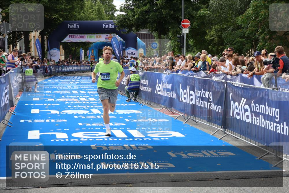 29.06.2025 - hella hamburg halbmarathon Zöllner http://msf.ph/oto/8167515 29.06.2025 10:18:15 Ziel 17786 meine-sportfotos.de