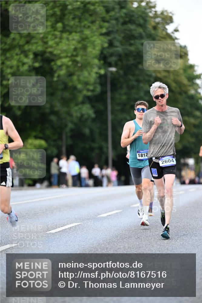 29.06.2025 - hella hamburg halbmarathon Dr. Thomas Lammeyer http://msf.ph/oto/8167516 29.06.2025 09:45:19 Kennedybrücke 1241, 2604, 10485 meine-sportfotos.de