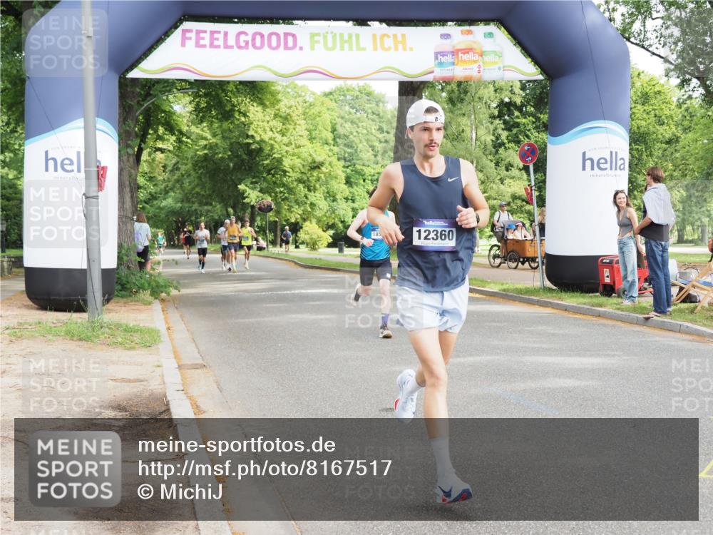 29.06.2025 - hella hamburg halbmarathon MichiJ http://msf.ph/oto/8167517 29.06.2025 10:14:24 Zwischen KM18-KM19 5301, 9385, 12360 meine-sportfotos.de