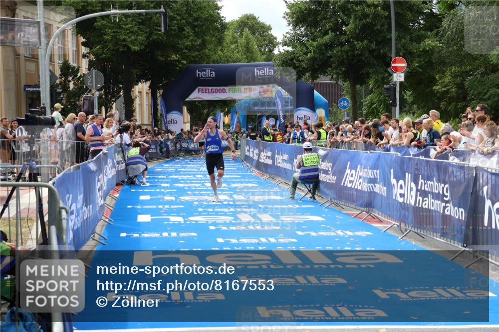 29.06.2025 - hella hamburg halbmarathon Zöllner http://msf.ph/oto/8167553 29.06.2025 10:18:48 Ziel 15495 meine-sportfotos.de