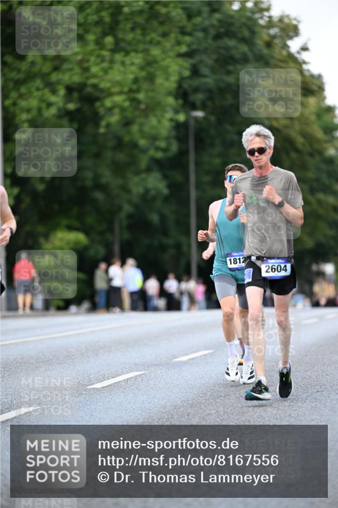 29.06.2025 - hella hamburg halbmarathon Dr. Thomas Lammeyer http://msf.ph/oto/8167556 29.06.2025 09:45:19 Kennedybrücke 1241, 2604, 10485 meine-sportfotos.de