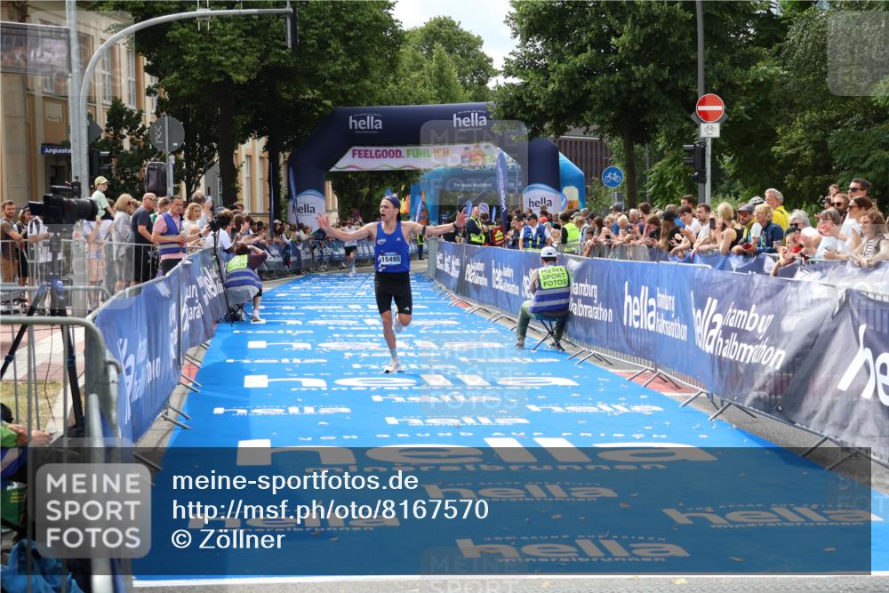 29.06.2025 - hella hamburg halbmarathon Zöllner http://msf.ph/oto/8167570 29.06.2025 10:18:49 Ziel 15495 meine-sportfotos.de