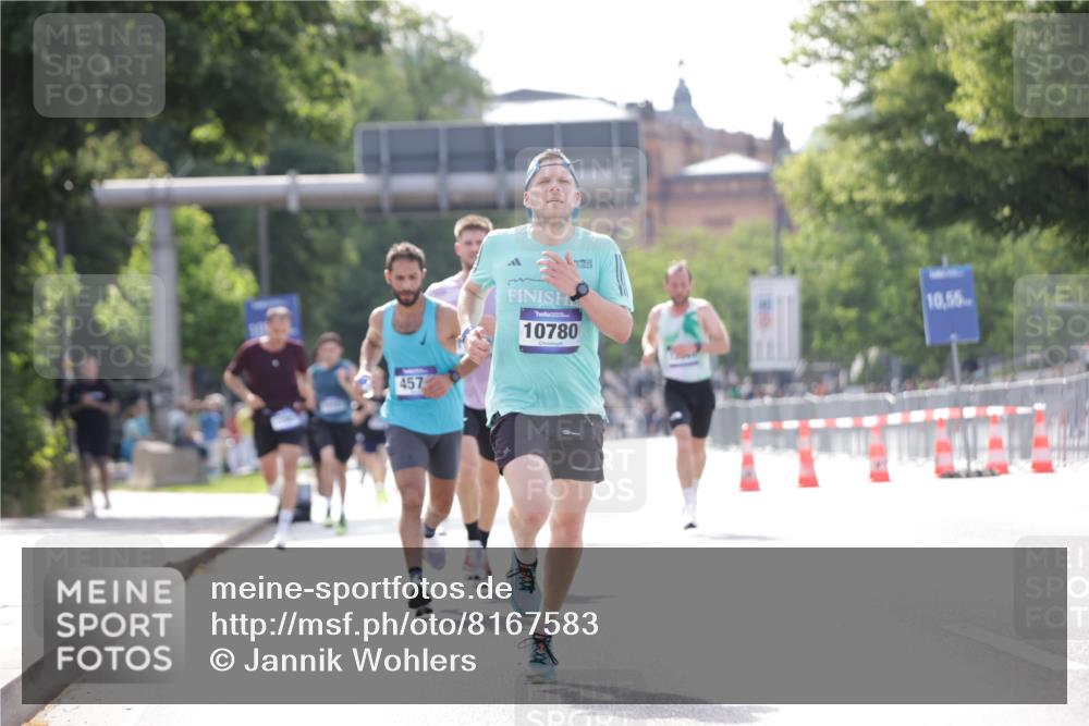 29.06.2025 - hella hamburg halbmarathon Jannik Wohlers http://msf.ph/oto/8167583 29.06.2025 09:41:11 Lombardsbrücke 2459, 4571, 9442, 10234, 10780, 11194, 16361, 16484, 17856 meine-sportfotos.de