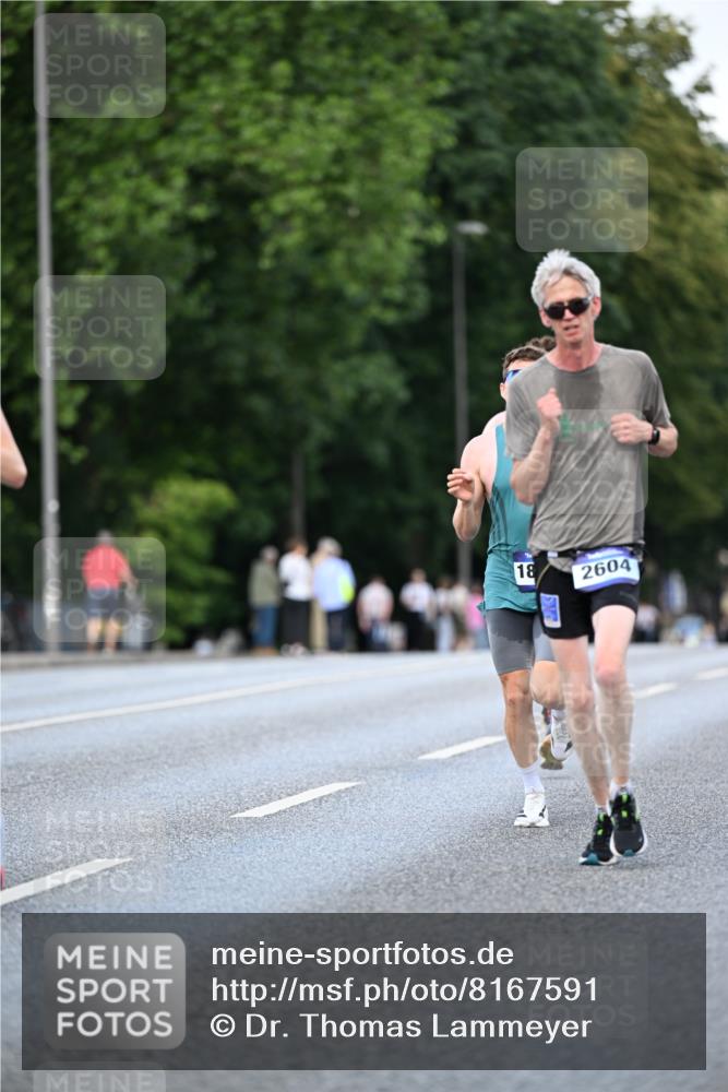29.06.2025 - hella hamburg halbmarathon Dr. Thomas Lammeyer http://msf.ph/oto/8167591 29.06.2025 09:45:20 Kennedybrücke 1241, 2604, 10485 meine-sportfotos.de