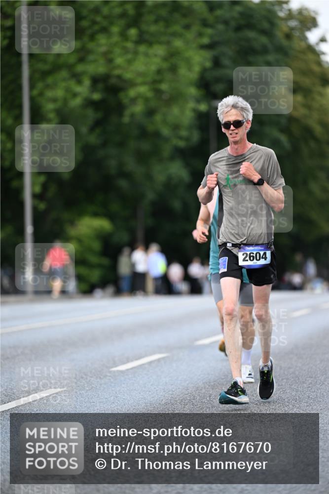 29.06.2025 - hella hamburg halbmarathon Dr. Thomas Lammeyer http://msf.ph/oto/8167670 29.06.2025 09:45:20 Kennedybrücke 1241, 2604, 10485 meine-sportfotos.de