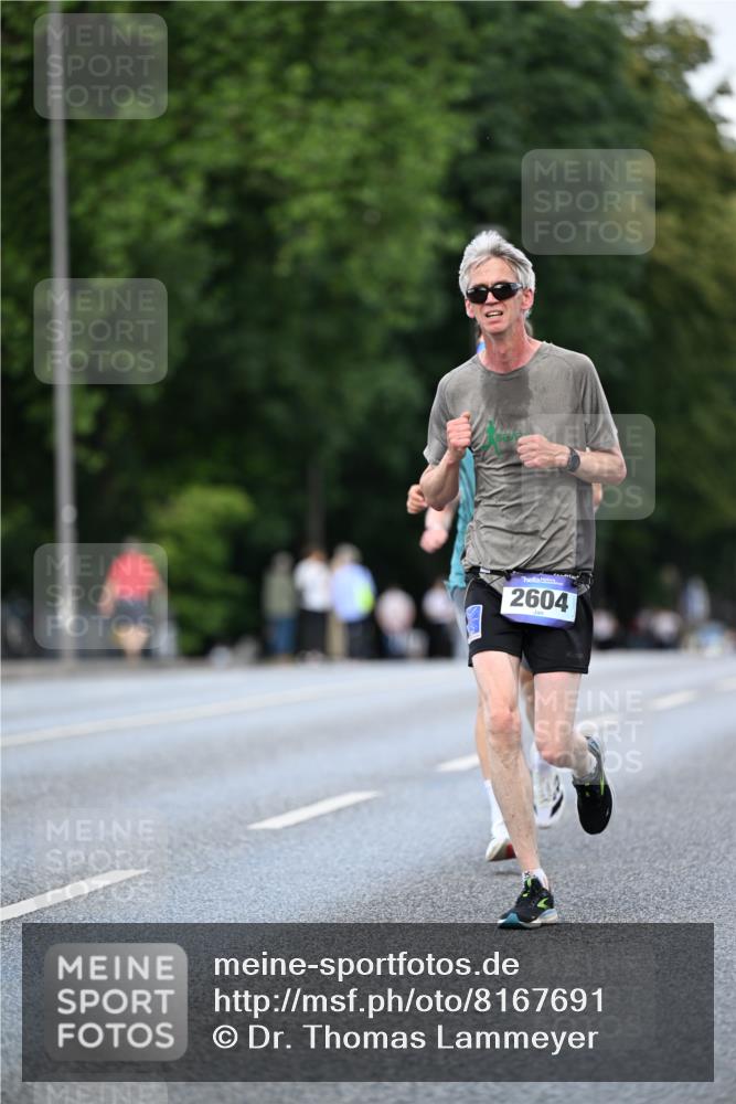 29.06.2025 - hella hamburg halbmarathon Dr. Thomas Lammeyer http://msf.ph/oto/8167691 29.06.2025 09:45:20 Kennedybrücke 1241, 2604, 10485 meine-sportfotos.de