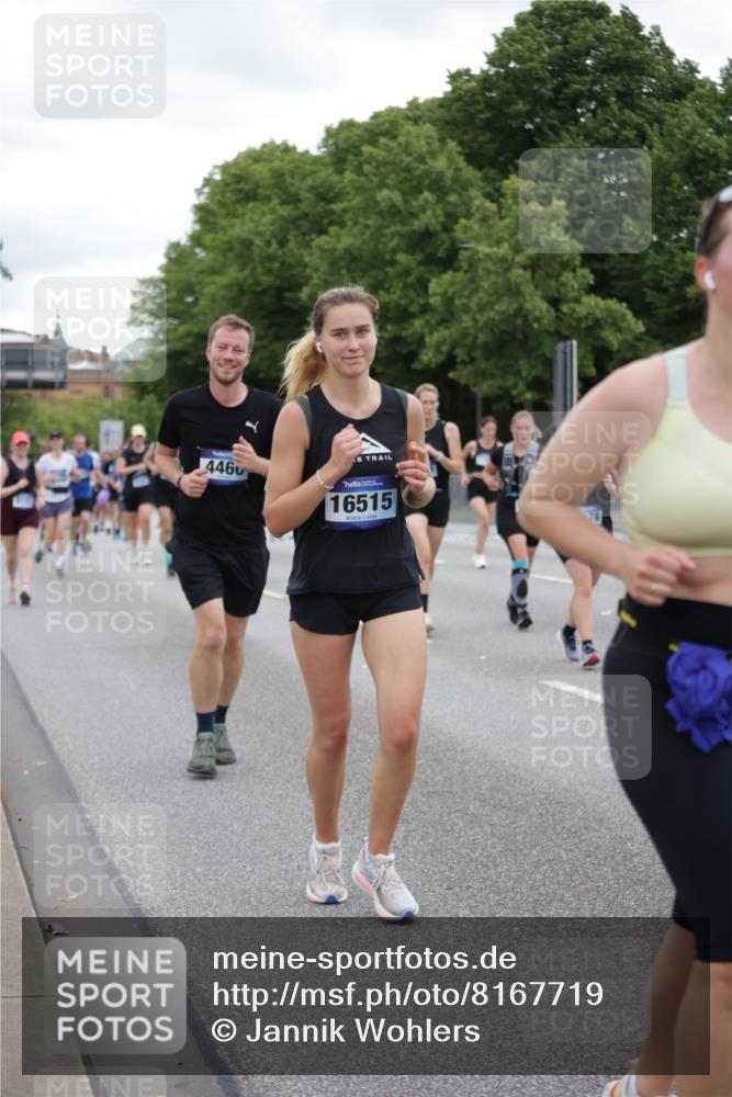29.06.2025 - hella hamburg halbmarathon Jannik Wohlers http://msf.ph/oto/8167719 29.06.2025 11:05:44 Lombardsbrücke 1124, 2139, 2731, 3609, 3755, 4351, 4352, 4384, 4460, 5006, 5199, 5340, 5563, 5922, 6283, 6409, 6484, 6741, 7164, 7347, 7979, 8412, 8804, 9101, 9160, 9278, 9281, 9285, 11138, 11296, 11386, 11946, 12131, 12241, 12586, 12753, 12830, 13216, 13320, 13682, 13930, 14749, 15798, 15811, 16102, 16510, 16515, 16516, 16557, 16584, 17564, 17565, 17716, 17972, 18005, 18441, 18991, 19082 meine-sportfotos.de