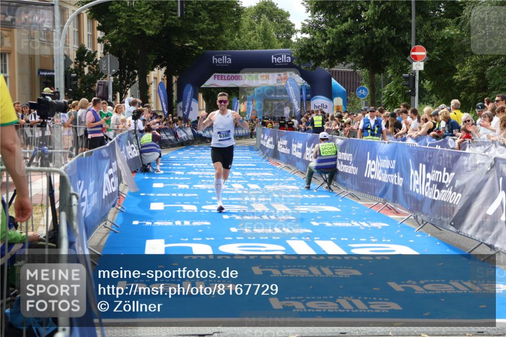 29.06.2025 - hella hamburg halbmarathon Zöllner http://msf.ph/oto/8167729 29.06.2025 10:18:57 Ziel 6380, 11342 meine-sportfotos.de