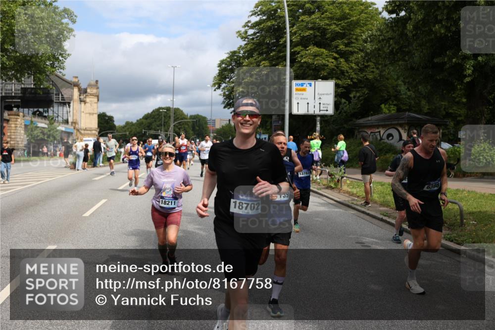 29.06.2025 - hella hamburg halbmarathon Yannick Fuchs http://msf.ph/oto/8167758 29.06.2025 10:40:52 20KM 1139, 2222, 2842, 3087, 4091, 4237, 4497, 4949, 5459, 6373, 6388, 6421, 6691, 6700, 6978, 7335, 8023, 8142, 8482, 8981, 9232, 9386, 9529, 9786, 9794, 11185, 11491, 12171, 12269, 12579, 12651, 12891, 13630, 13698, 13728, 13782, 13940, 14045, 14262, 14449, 14541, 14722, 15133, 15149, 15157, 15206, 15684, 15900, 16081, 16127, 16136, 16286, 16466, 16475, 17008, 17281, 17353, 17461, 17492, 17669, 17865, 17892, 18118 meine-sportfotos.de