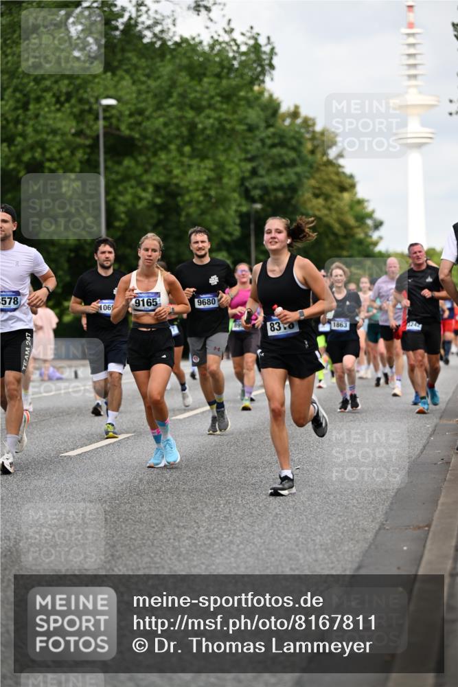 29.06.2025 - hella hamburg halbmarathon Dr. Thomas Lammeyer http://msf.ph/oto/8167811 29.06.2025 10:09:29 Kennedybrücke 1213, 1863, 2298, 3071, 3578, 4014, 4220, 4394, 4782, 5073, 5869, 6059, 7826, 8316, 8727, 8999, 9007, 9019, 9075, 9165, 9361, 9559, 9680, 10694 meine-sportfotos.de