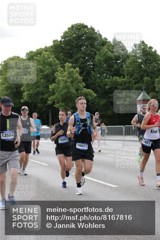 29.06.2025 - hella hamburg halbmarathon Jannik Wohlers http://msf.ph/oto/8167816 29.06.2025 10:21:04 Lombardsbrücke 1072, 1401, 2271, 2635, 2815, 3122, 3770, 3817, 3825, 3826, 4697, 4786, 5122, 5373, 5395, 5412, 5493, 5759, 6103, 6844, 7375, 7522, 7553, 7781, 8095, 8286, 8844, 9100, 9369, 9483, 9499, 9532, 9624, 10374, 10874, 10921, 11117, 11610, 12018, 12041, 12368, 13093, 13584, 13937, 14118, 14664, 15267, 15404, 15603, 15752, 15869, 16045, 16107, 16586, 17799, 17961, 17969, 18378, 18851, 19012 meine-sportfotos.de