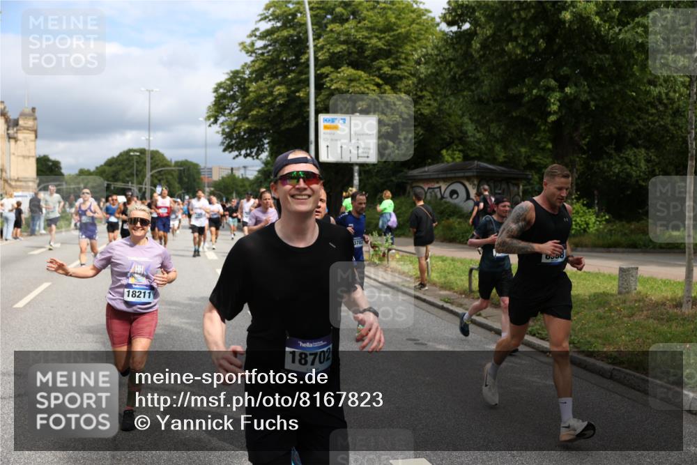 29.06.2025 - hella hamburg halbmarathon Yannick Fuchs http://msf.ph/oto/8167823 29.06.2025 10:40:52 20KM 1139, 2222, 2842, 3087, 4091, 4237, 4497, 4949, 5459, 6373, 6388, 6421, 6691, 6700, 6978, 7335, 8023, 8142, 8482, 8981, 9232, 9386, 9529, 9786, 9794, 11185, 11491, 12171, 12269, 12579, 12651, 12891, 13630, 13698, 13728, 13782, 13940, 14045, 14262, 14449, 14541, 14722, 15133, 15149, 15157, 15206, 15684, 15900, 16081, 16127, 16136, 16286, 16466, 16475, 17008, 17281, 17353, 17461, 17492, 17669, 17865, 17892, 18118 meine-sportfotos.de