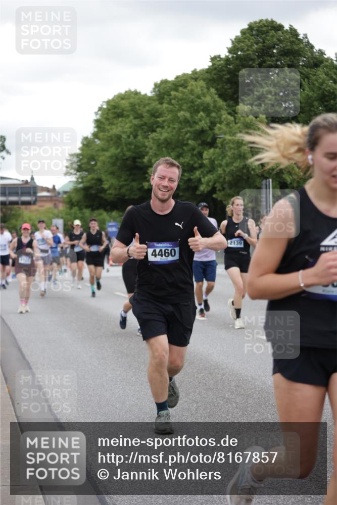29.06.2025 - hella hamburg halbmarathon Jannik Wohlers http://msf.ph/oto/8167857 29.06.2025 11:05:45 Lombardsbrücke 1124, 2139, 2731, 3609, 3755, 4351, 4352, 4384, 4460, 5006, 5199, 5340, 5922, 6409, 6484, 6741, 7347, 7979, 8412, 8804, 9101, 9160, 9278, 9281, 9285, 11138, 11296, 11386, 11946, 12131, 12241, 12358, 12586, 12753, 12830, 13216, 13320, 13682, 13930, 14749, 15798, 15811, 16102, 16510, 16515, 16516, 16557, 16584, 17564, 17565, 17716, 17947, 17972, 18005, 18441, 18991, 19082 meine-sportfotos.de