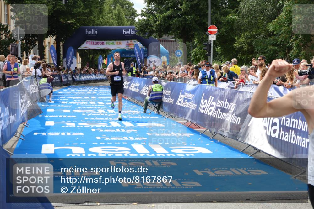 29.06.2025 - hella hamburg halbmarathon Zöllner http://msf.ph/oto/8167867 29.06.2025 10:18:59 Ziel 6380, 11342 meine-sportfotos.de