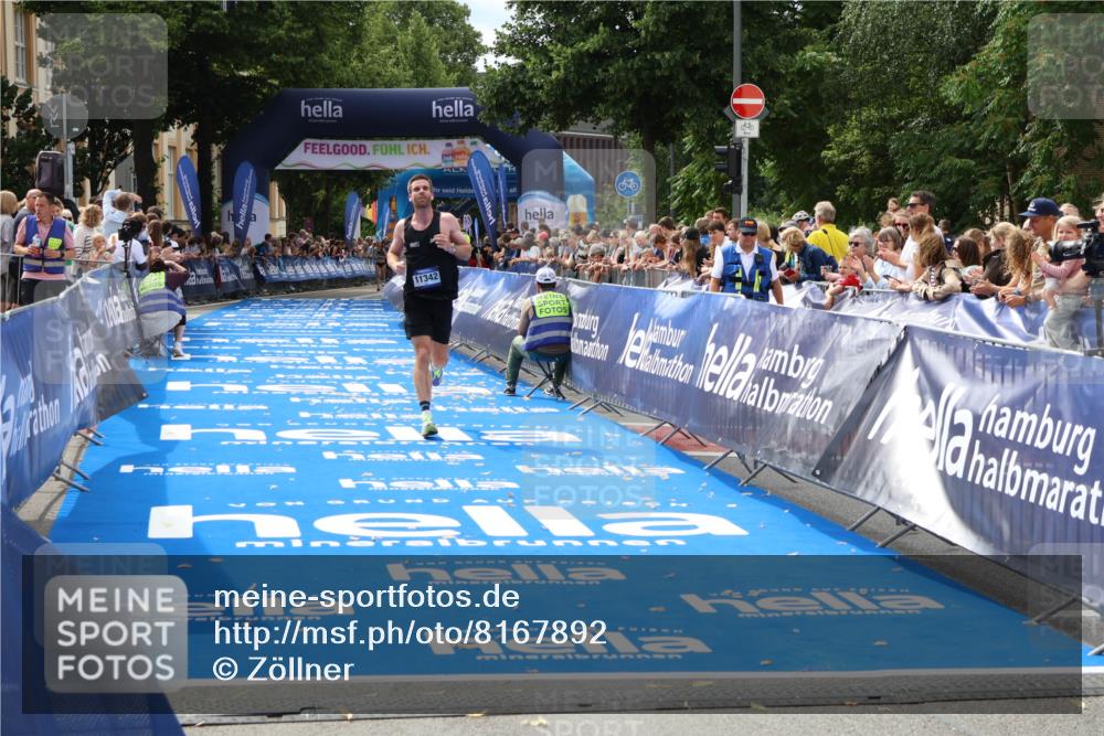 29.06.2025 - hella hamburg halbmarathon Zöllner http://msf.ph/oto/8167892 29.06.2025 10:19:00 Ziel 11342 meine-sportfotos.de