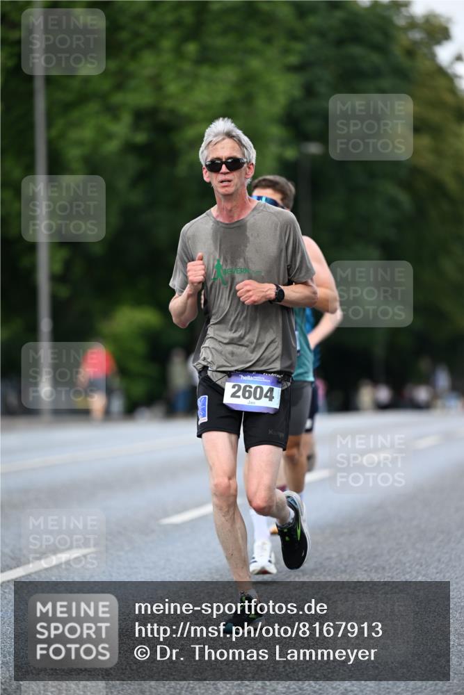 29.06.2025 - hella hamburg halbmarathon Dr. Thomas Lammeyer http://msf.ph/oto/8167913 29.06.2025 09:45:21 Kennedybrücke 1241, 2604, 10485 meine-sportfotos.de