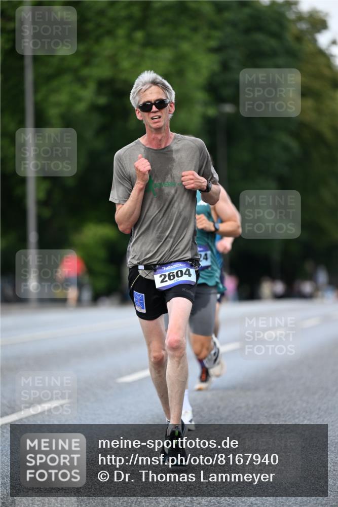 29.06.2025 - hella hamburg halbmarathon Dr. Thomas Lammeyer http://msf.ph/oto/8167940 29.06.2025 09:45:21 Kennedybrücke 1241, 2604, 10485 meine-sportfotos.de