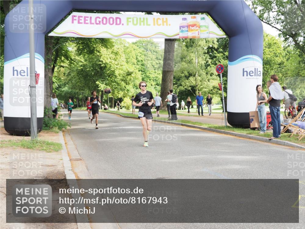29.06.2025 - hella hamburg halbmarathon MichiJ http://msf.ph/oto/8167943 29.06.2025 10:14:32 Zwischen KM18-KM19 7331, 9269, 12360, 14753, 17614, 18569, 19041 meine-sportfotos.de