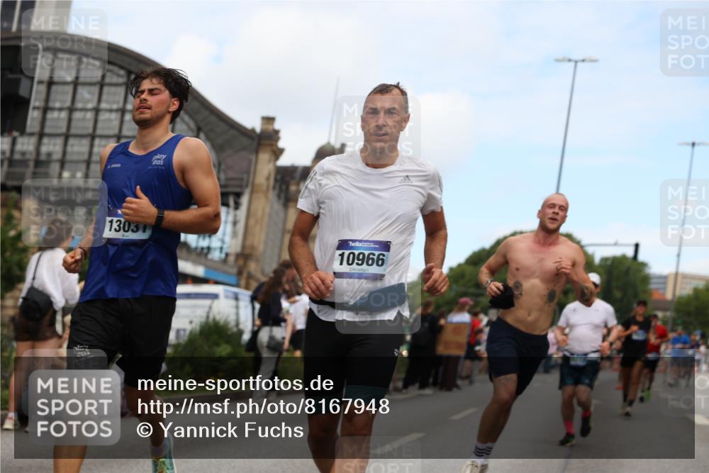 29.06.2025 - hella hamburg halbmarathon Yannick Fuchs http://msf.ph/oto/8167948 29.06.2025 11:18:33 20KM 1694, 1939, 2097, 3088, 3573, 4131, 4834, 5171, 5429, 6287, 6899, 7832, 8537, 9567, 9788, 10050, 10148, 10172, 10649, 10966, 11249, 12996, 13031, 13206, 13810, 14421, 15129, 15180, 15266, 15402, 16601, 16604, 16863, 17954, 18210, 18698 meine-sportfotos.de