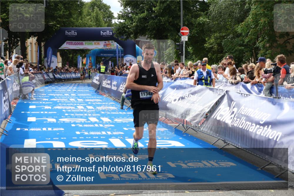 29.06.2025 - hella hamburg halbmarathon Zöllner http://msf.ph/oto/8167961 29.06.2025 10:19:01 Ziel 11342 meine-sportfotos.de