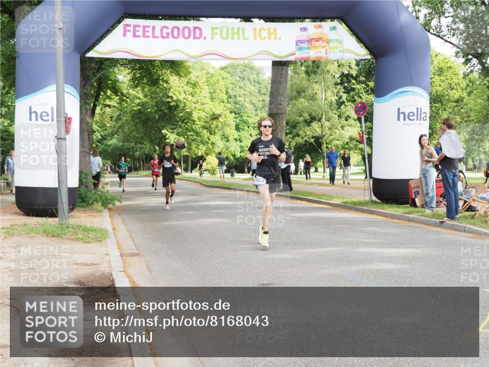 29.06.2025 - hella hamburg halbmarathon MichiJ http://msf.ph/oto/8168043 29.06.2025 10:14:33 Zwischen KM18-KM19 7331, 9269, 14753, 17614, 18569, 19041 meine-sportfotos.de
