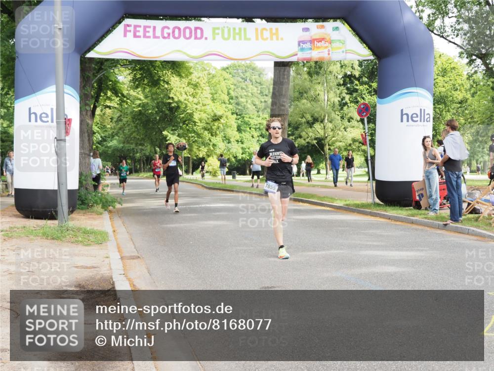 29.06.2025 - hella hamburg halbmarathon MichiJ http://msf.ph/oto/8168077 29.06.2025 10:14:33 Zwischen KM18-KM19 7331, 9269, 14753, 17614, 18569, 19041 meine-sportfotos.de