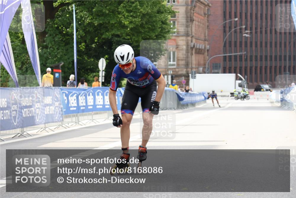 29.06.2025 - hella hamburg halbmarathon Strokosch-Dieckow http://msf.ph/oto/8168086 29.06.2025 09:06:34 Ziel 20025, 20482 meine-sportfotos.de