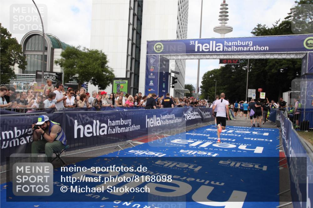 29.06.2025 - hella hamburg halbmarathon Michael Strokosch http://msf.ph/oto/8168098 29.06.2025 10:35:51 Ziel 3843, 12462, 12899, 13252, 15161, 16119 meine-sportfotos.de
