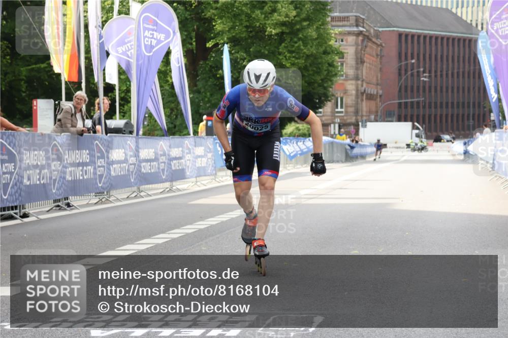 29.06.2025 - hella hamburg halbmarathon Strokosch-Dieckow http://msf.ph/oto/8168104 29.06.2025 09:06:35 Ziel 20025, 20482 meine-sportfotos.de