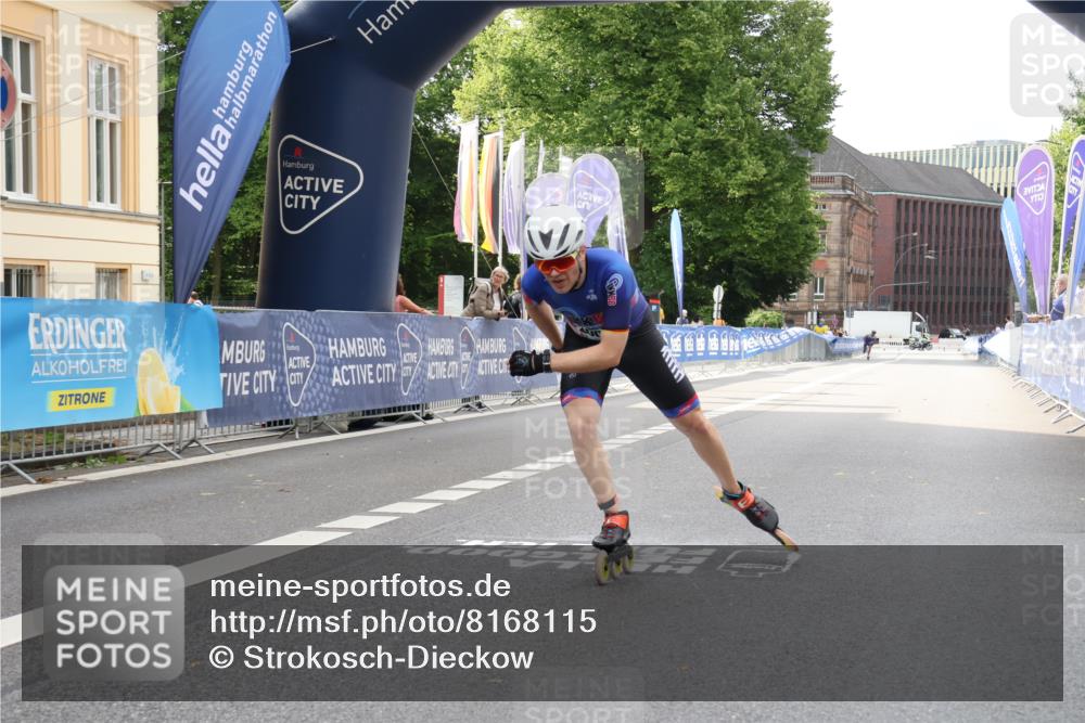 29.06.2025 - hella hamburg halbmarathon Strokosch-Dieckow http://msf.ph/oto/8168115 29.06.2025 09:06:35 Ziel 20025, 20482 meine-sportfotos.de