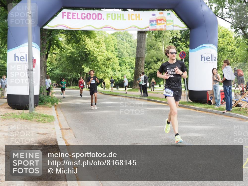 29.06.2025 - hella hamburg halbmarathon MichiJ http://msf.ph/oto/8168145 29.06.2025 10:14:34 Zwischen KM18-KM19 7331, 7855, 9269, 14753, 17614, 19041 meine-sportfotos.de