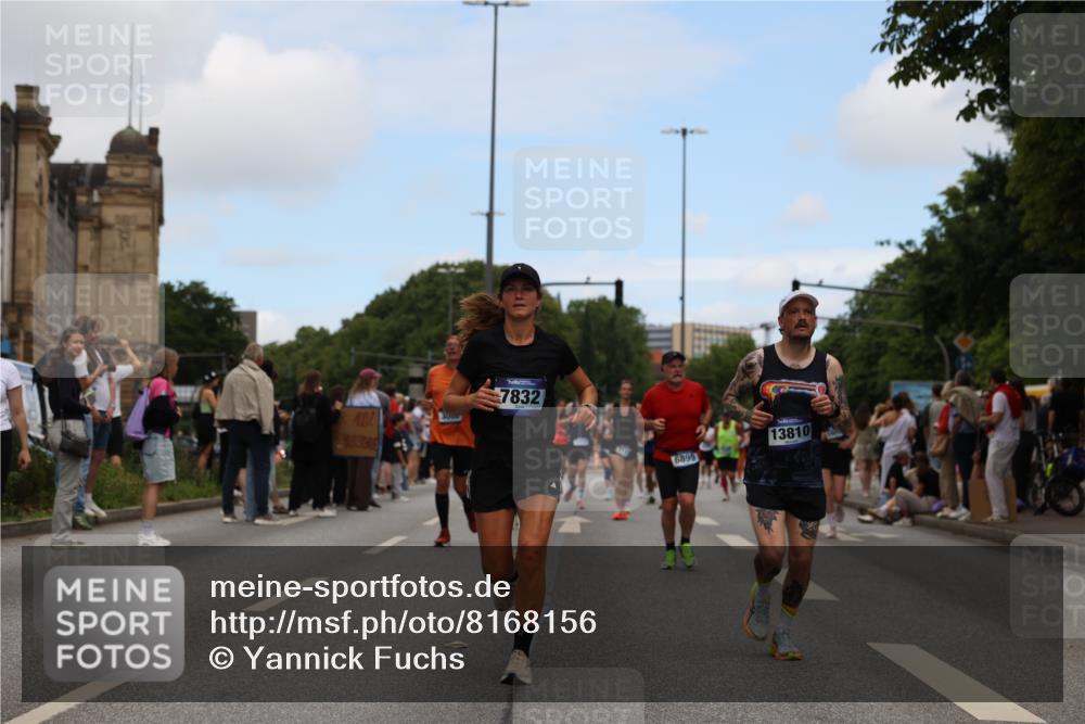 29.06.2025 - hella hamburg halbmarathon Yannick Fuchs http://msf.ph/oto/8168156 29.06.2025 11:18:36 20KM 1694, 2097, 3088, 3247, 3363, 3573, 4131, 4166, 5171, 5429, 6287, 6899, 7832, 8537, 9567, 10050, 10148, 10172, 10550, 10649, 10966, 11249, 12996, 13031, 13206, 13810, 14421, 15129, 15180, 15266, 15402, 16601, 16604, 16863, 17496, 17954, 18210, 18698, 18755 meine-sportfotos.de