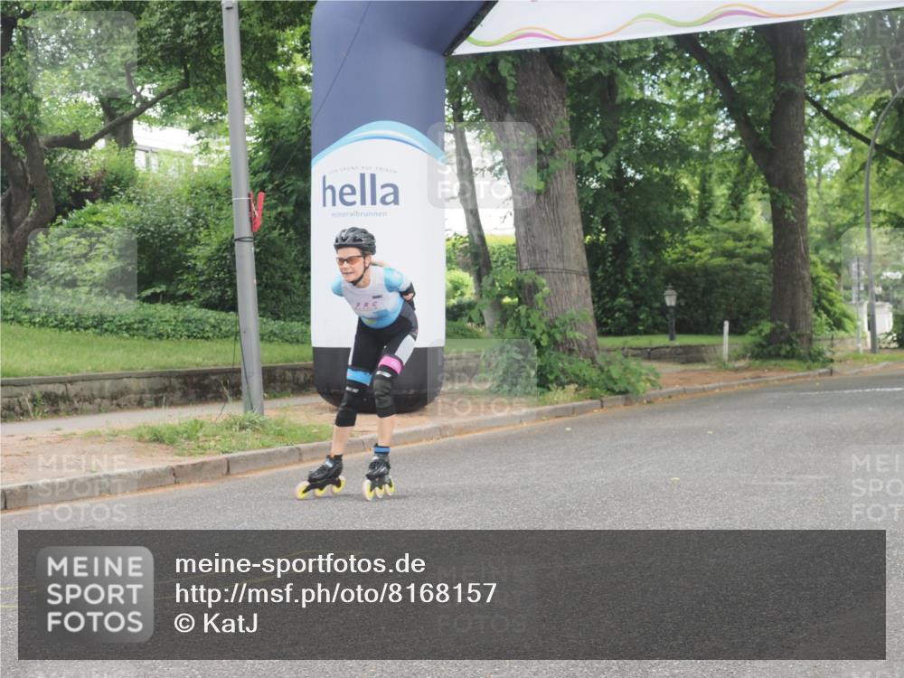 29.06.2025 - hella hamburg halbmarathon KatJ http://msf.ph/oto/8168157 29.06.2025 09:16:51 Zwischen KM18-KM19  meine-sportfotos.de