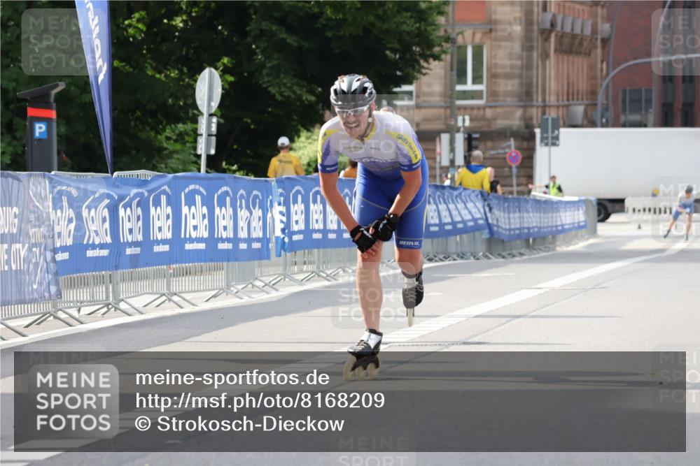 29.06.2025 - hella hamburg halbmarathon Strokosch-Dieckow http://msf.ph/oto/8168209 29.06.2025 09:06:45 Ziel 20471, 20482 meine-sportfotos.de
