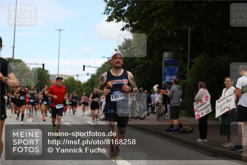 29.06.2025 - hella hamburg halbmarathon Yannick Fuchs http://msf.ph/oto/8168258 29.06.2025 11:18:37 20KM 1694, 2097, 2271, 3088, 3247, 3363, 3573, 4131, 4166, 5171, 5429, 6287, 6899, 7832, 8537, 9327, 9567, 10050, 10148, 10172, 10550, 10649, 10966, 11249, 12996, 13031, 13206, 13810, 14421, 15129, 15180, 15266, 15402, 16601, 16604, 16863, 17496, 17954, 18210, 18698, 18755, 19154 meine-sportfotos.de