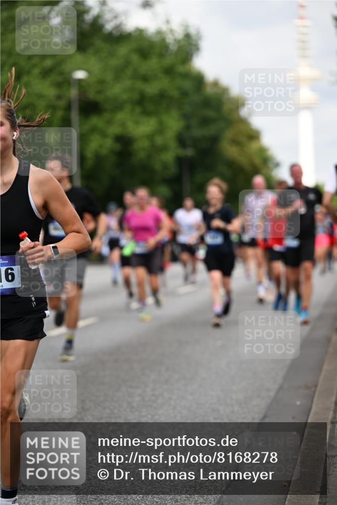 29.06.2025 - hella hamburg halbmarathon Dr. Thomas Lammeyer http://msf.ph/oto/8168278 29.06.2025 10:09:31 Kennedybrücke 1213, 1863, 2298, 3071, 3578, 4014, 4220, 4394, 4782, 4868, 5073, 5869, 6059, 7826, 8316, 8727, 8999, 9007, 9019, 9075, 9165, 9361, 9559, 9680, 9736, 9737, 10694 meine-sportfotos.de