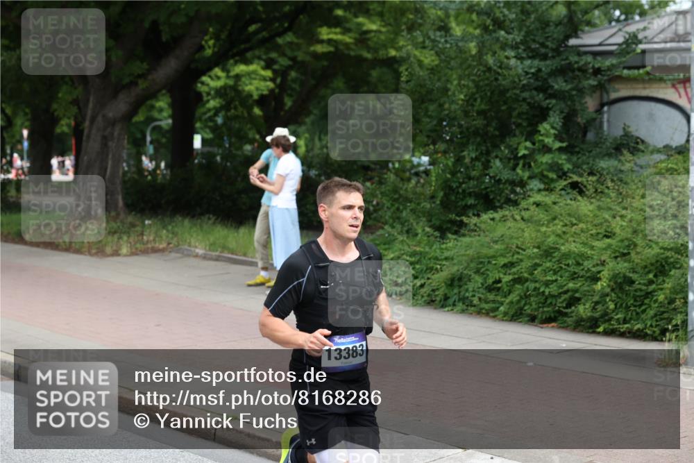 29.06.2025 - hella hamburg halbmarathon Yannick Fuchs http://msf.ph/oto/8168286 29.06.2025 10:23:20 20KM 1953, 2604, 3075, 7389, 10106, 12189, 12529, 13383, 15883 meine-sportfotos.de
